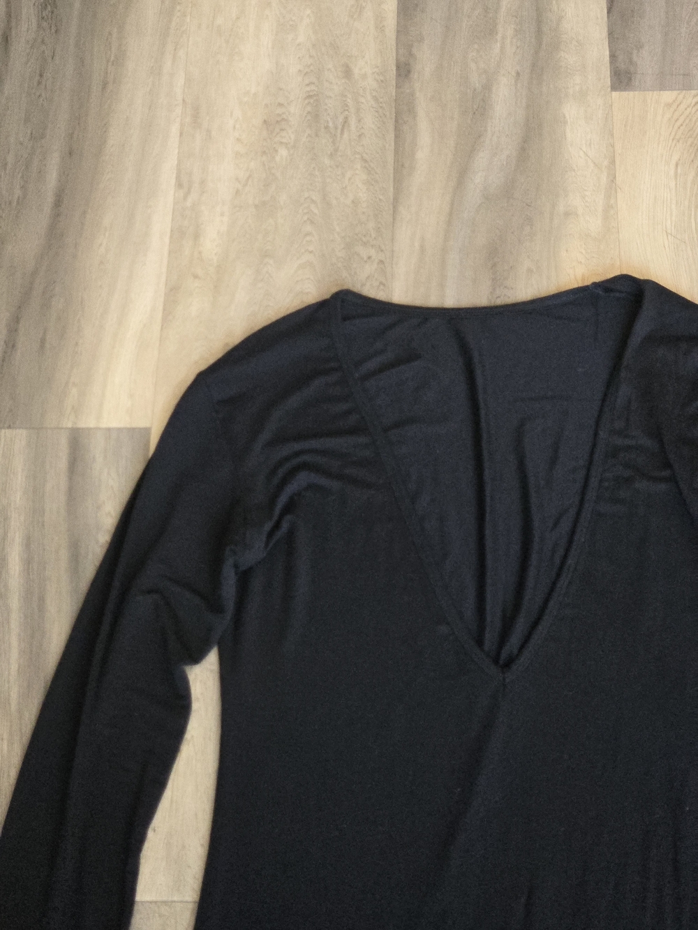 Women’s Deep V-Neck Long Sleeve Sweater - Black